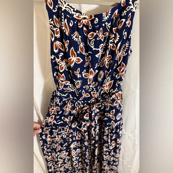 J. Crew | Navy Floral Tie-Waist Maxi Dress | Size 6 - Picture 4 of 11